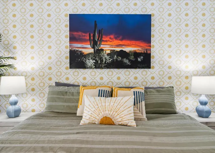 Oasis With Heated Pool * Scottsdale