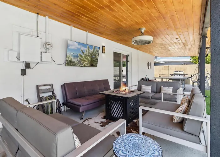Holiday home Oasis With Heated Pool