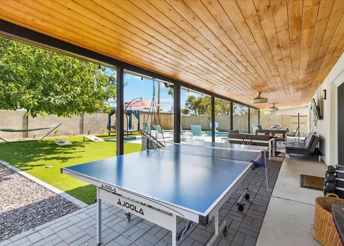 Oasis With Heated Pool Scottsdale