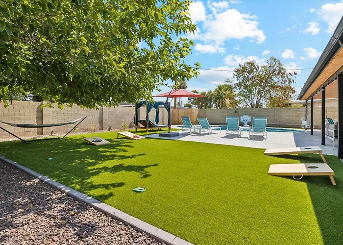 Oasis With Heated Pool Scottsdale
