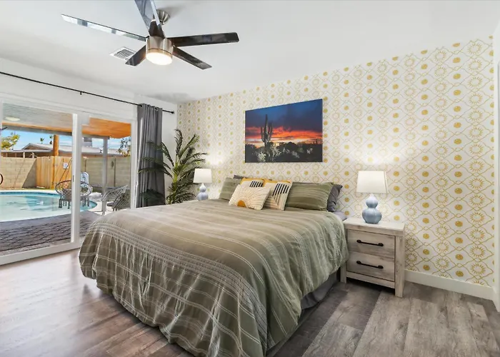 Oasis With Heated Pool * Scottsdale
